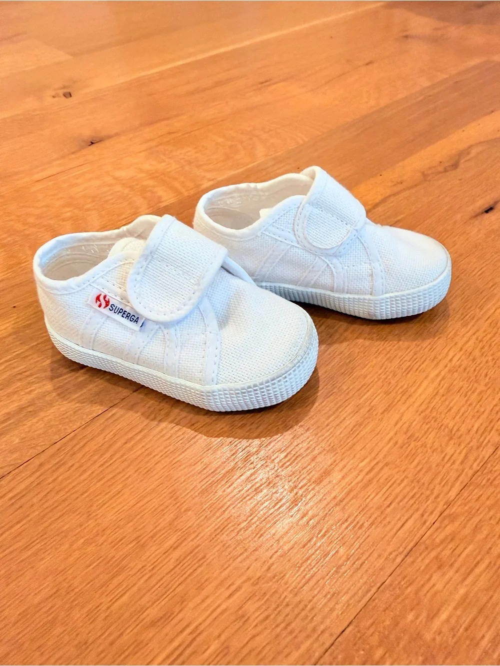 Superga great gently